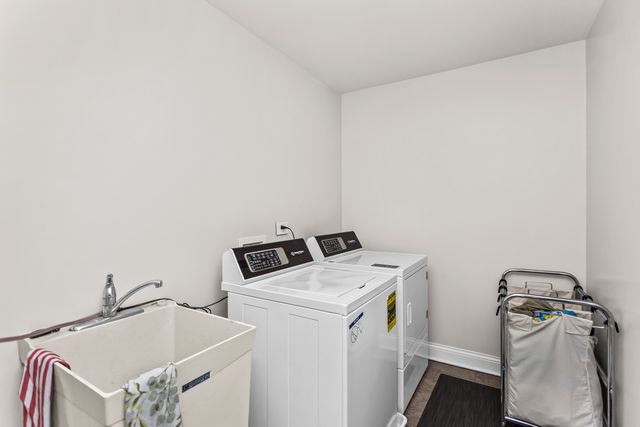 311 S NORTHWEST Highway 1, Park Ridge, IL 60068