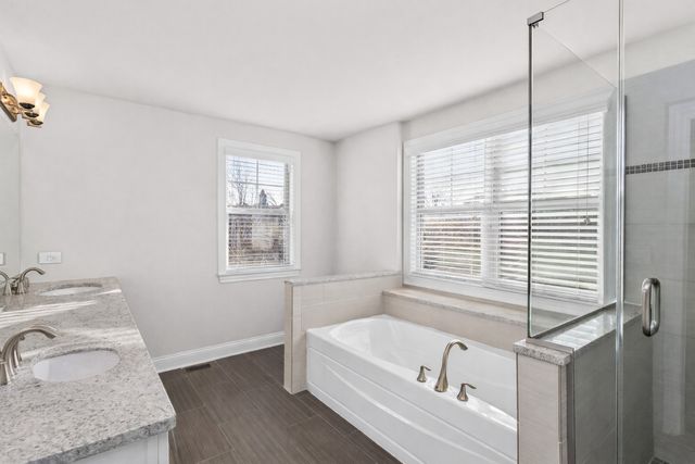 311 S NORTHWEST Highway 1, Park Ridge, IL 60068