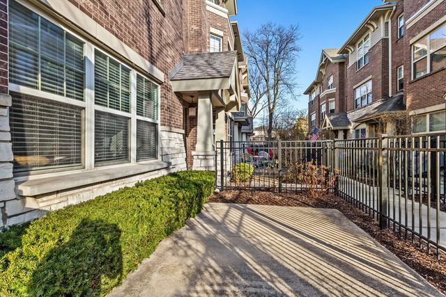 311 S NORTHWEST Highway 1, Park Ridge, IL 60068