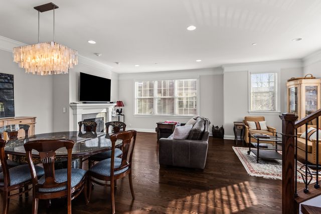 311 S NORTHWEST Highway 1, Park Ridge, IL 60068