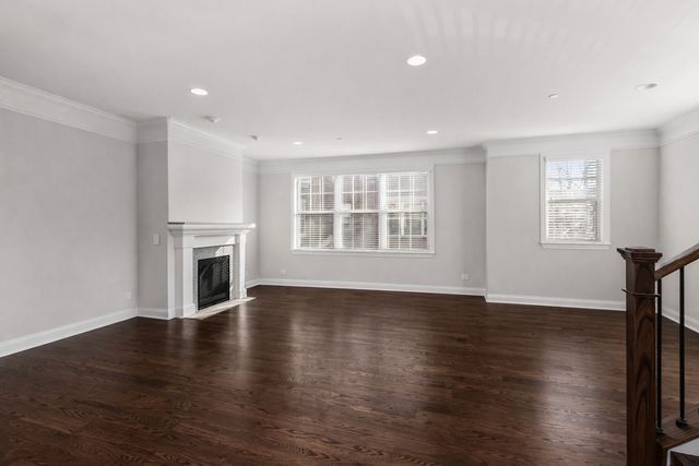 311 S NORTHWEST Highway 1, Park Ridge, IL 60068