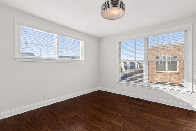 311 S NORTHWEST Highway 1, Park Ridge, IL 60068