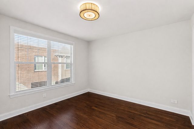 311 S NORTHWEST Highway 1, Park Ridge, IL 60068