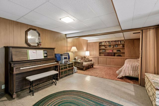 3901 57th Avenue N, Brooklyn Center, MN 55429