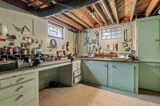 3901 57th Avenue N, Brooklyn Center, MN 55429
