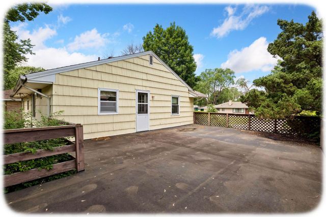 3901 57th Avenue N, Brooklyn Center, MN 55429