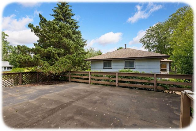3901 57th Avenue N, Brooklyn Center, MN 55429