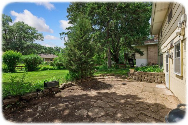 3901 57th Avenue N, Brooklyn Center, MN 55429