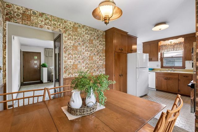 3901 57th Avenue N, Brooklyn Center, MN 55429