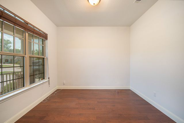 316 Bluffside Trail, Benbrook, TX 76126