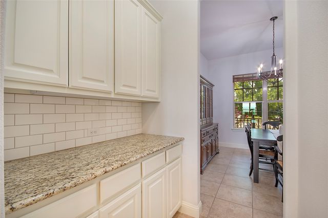 316 Bluffside Trail, Benbrook, TX 76126