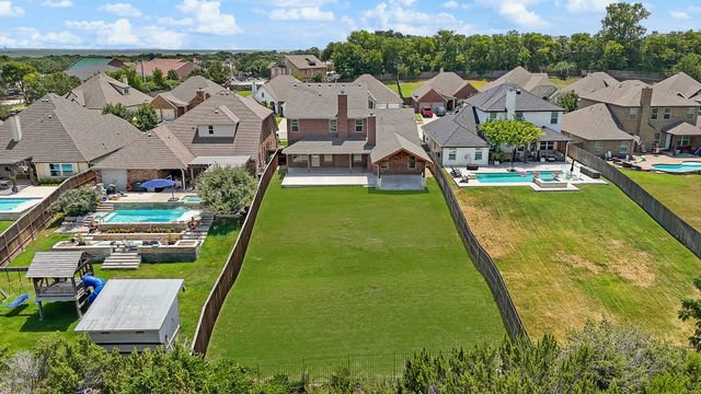 316 Bluffside Trail, Benbrook, TX 76126