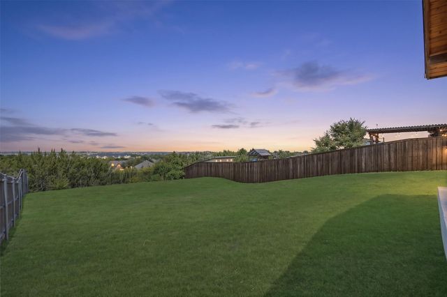 316 Bluffside Trail, Benbrook, TX 76126