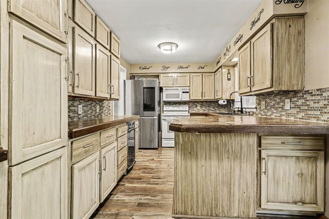8081 N 27th Street, Richland, MI 49083
