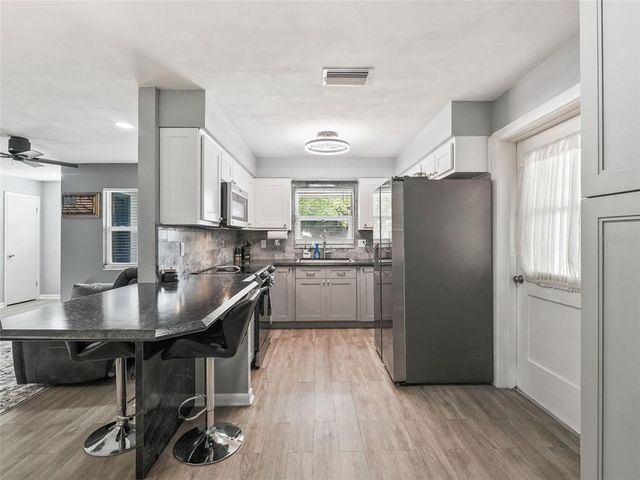 37345 OAK LANE, Umatilla, FL 32784