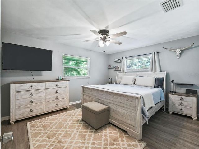 37345 OAK LANE, Umatilla, FL 32784