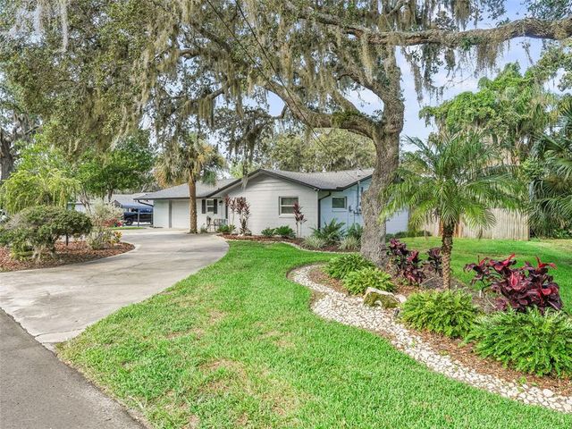 37345 OAK LANE, Umatilla, FL 32784