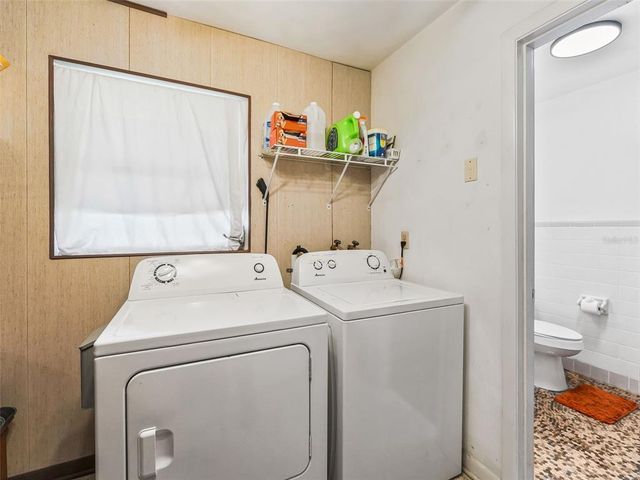 37345 OAK LANE, Umatilla, FL 32784