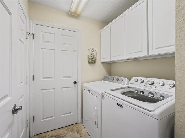 37345 OAK LANE, Umatilla, FL 32784