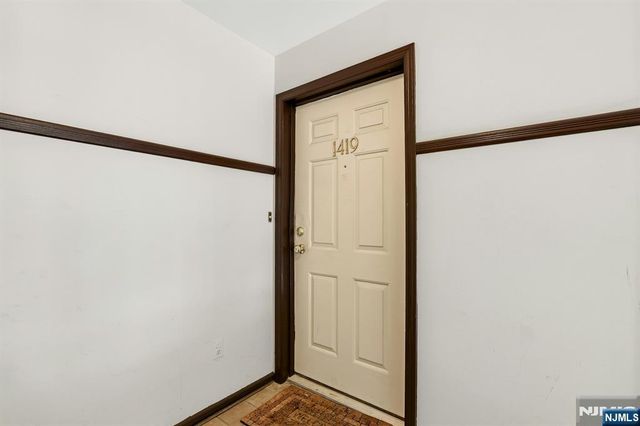 1419 Faulkner Court, Mahwah, NJ 07430