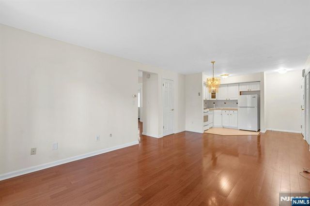 1419 Faulkner Court, Mahwah, NJ 07430