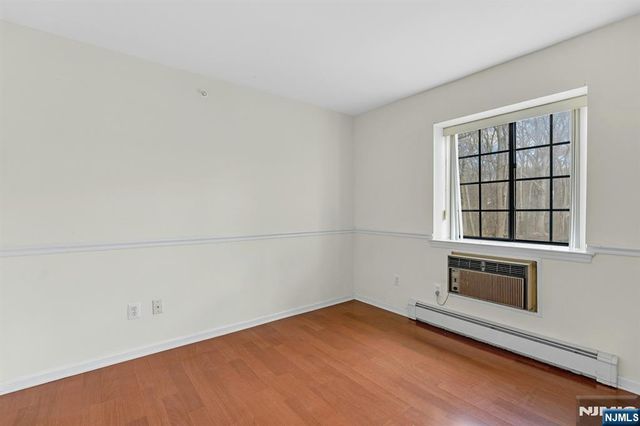 1419 Faulkner Court, Mahwah, NJ 07430