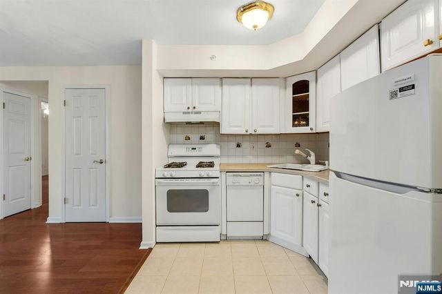 1419 Faulkner Court, Mahwah, NJ 07430