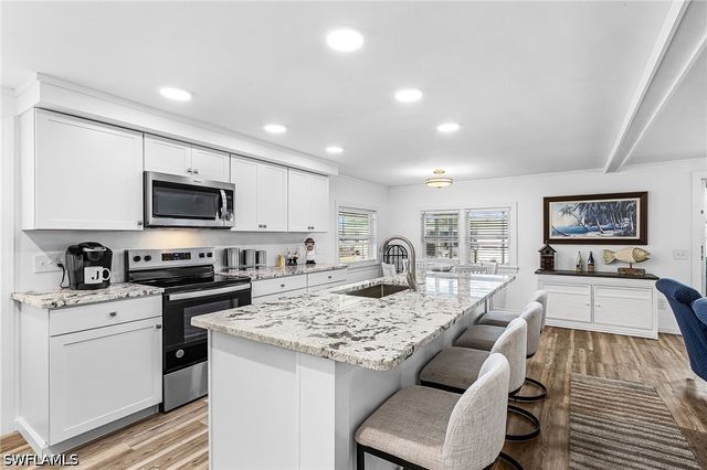 64 Sturbridge LN, Fort Myers, FL 33908