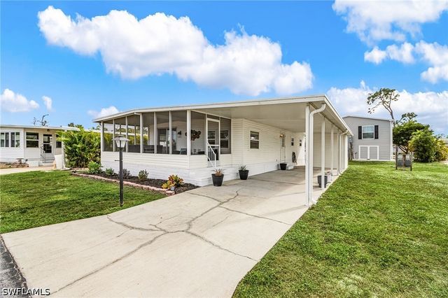 64 Sturbridge LN, Fort Myers, FL 33908