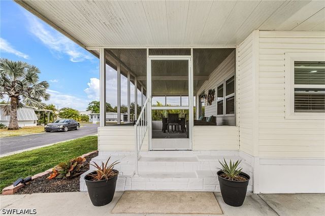 64 Sturbridge LN, Fort Myers, FL 33908