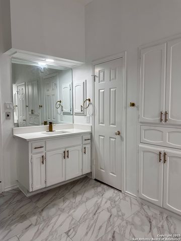 17906 Crystal, San Antonio, TX 78258