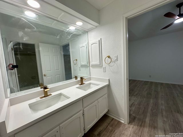 17906 Crystal, San Antonio, TX 78258