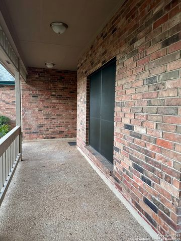 17906 Crystal, San Antonio, TX 78258