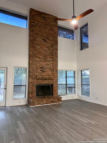 17906 Crystal, San Antonio, TX 78258