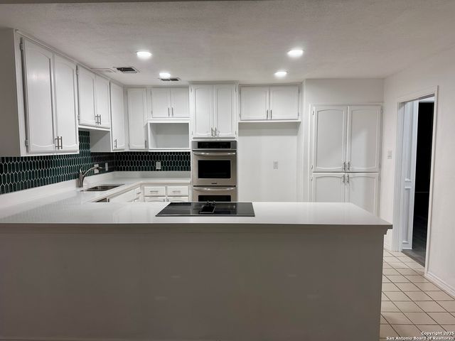 17906 Crystal, San Antonio, TX 78258