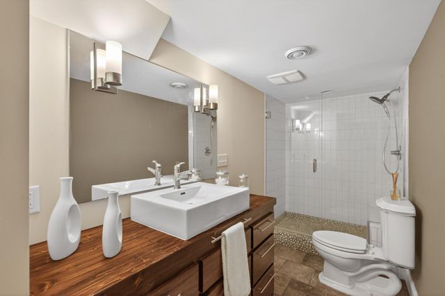 5330 Manitou Road, Tonka Bay, MN 55331