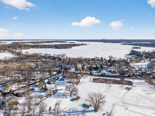 5330 Manitou Road, Tonka Bay, MN 55331