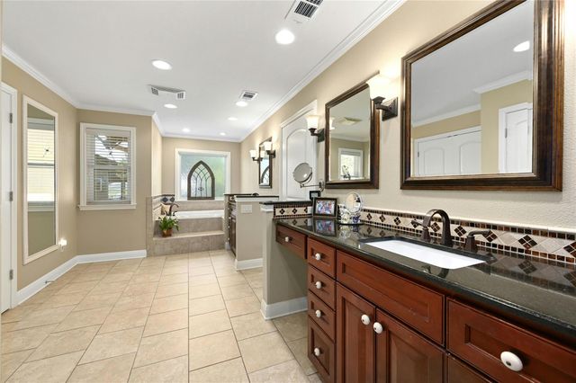 713 Mariner, Lakeway, TX 78734