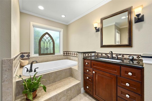 713 Mariner, Lakeway, TX 78734