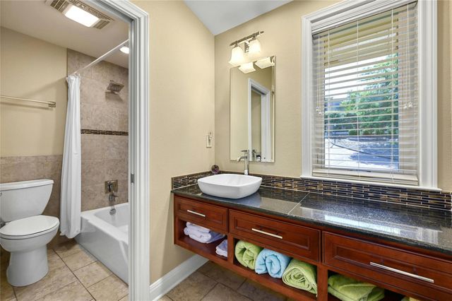 713 Mariner, Lakeway, TX 78734