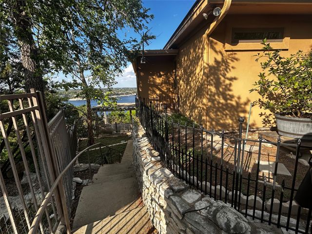 713 Mariner, Lakeway, TX 78734