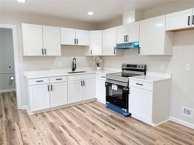 1614 Oneka Avenue, High Point, NC 27260