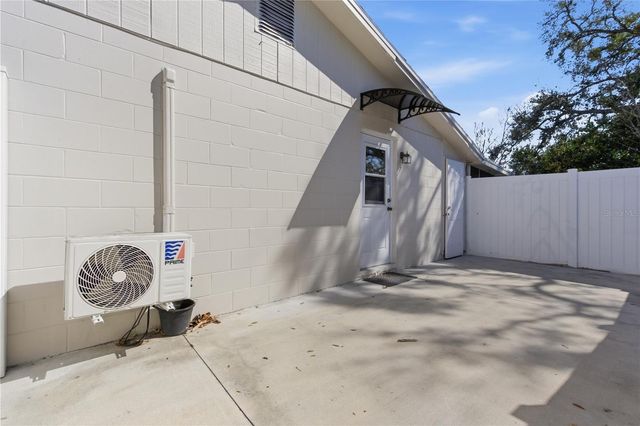 6439 EDEN LANE, Tampa, FL 33634