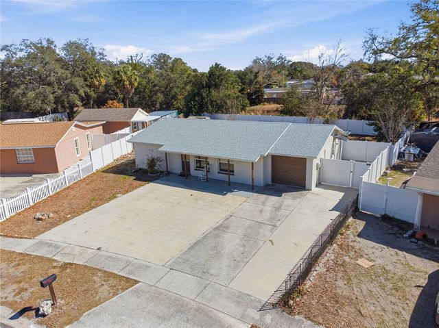 6439 EDEN LANE, Tampa, FL 33634