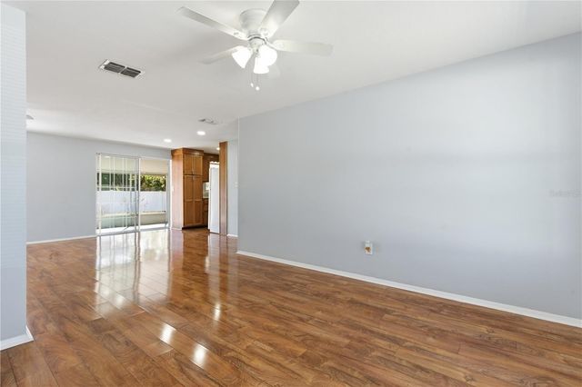 6439 EDEN LANE, Tampa, FL 33634