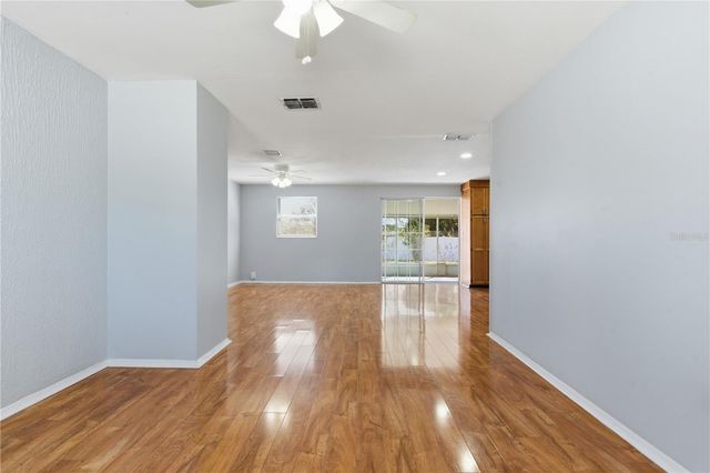 6439 EDEN LANE, Tampa, FL 33634