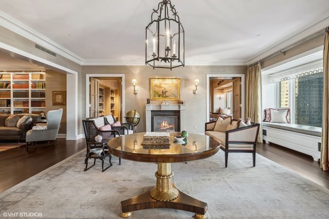 800 N MICHIGAN Avenue 3501, Chicago, IL 60611