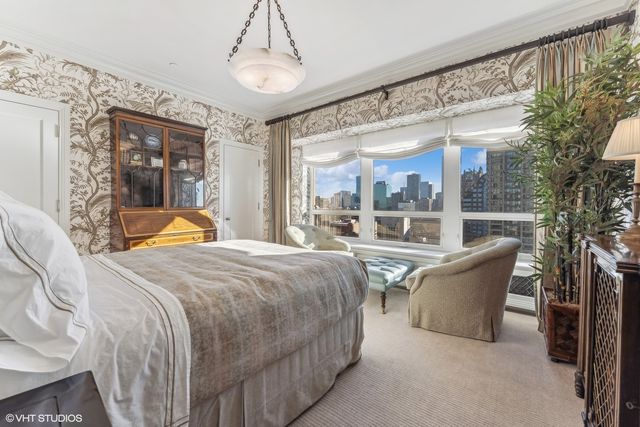 800 N MICHIGAN Avenue 3501, Chicago, IL 60611