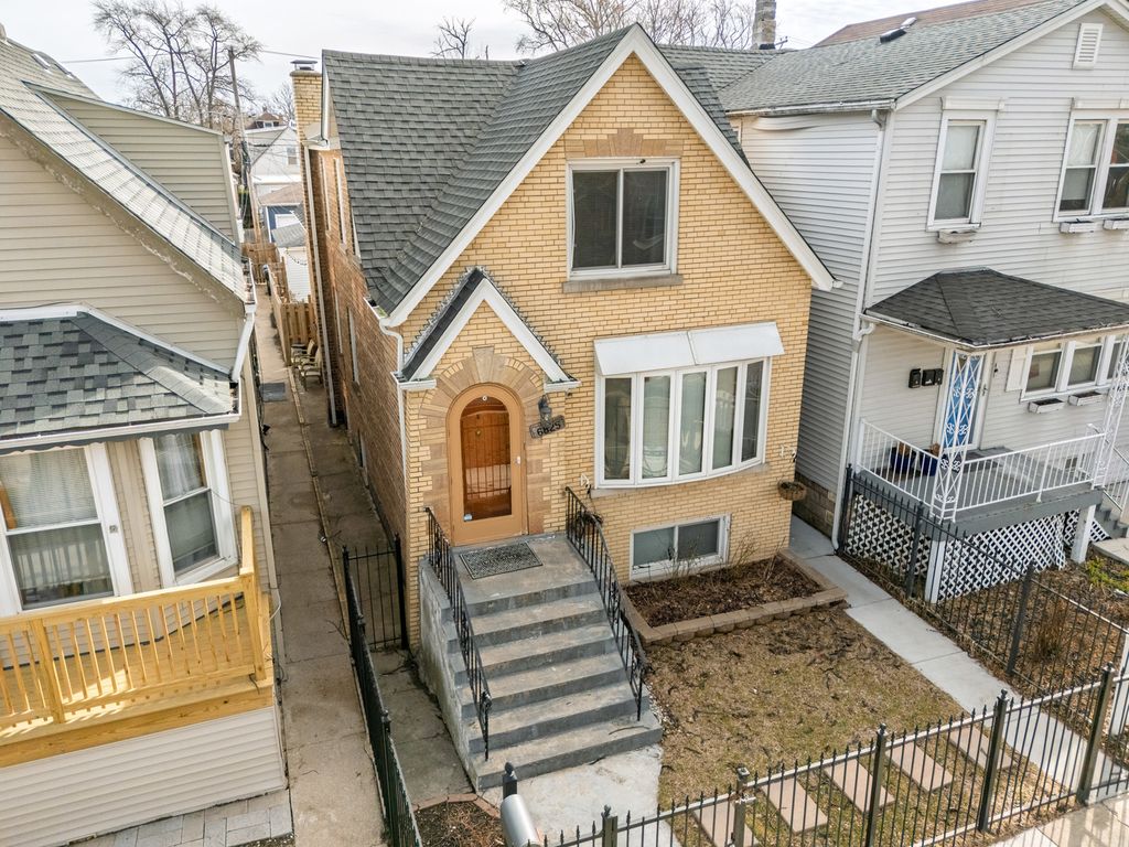 6825 S Rockwell Street, Chicago, IL 60629