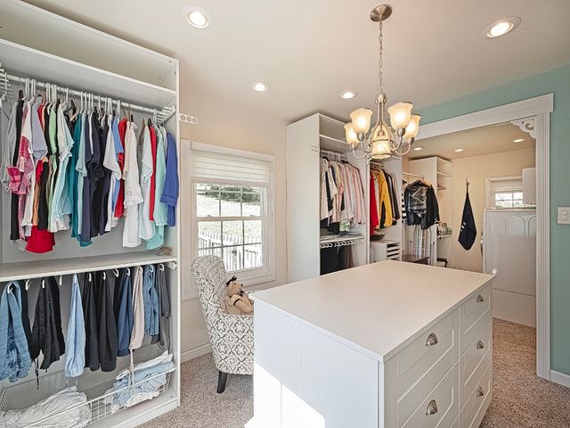 9745 Lindsay, Mccandless, PA 15237